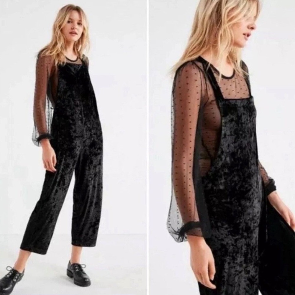 Urban Outfitters Black Crushed Velvet Wide Leg Overalls Womens Medium Grunge
